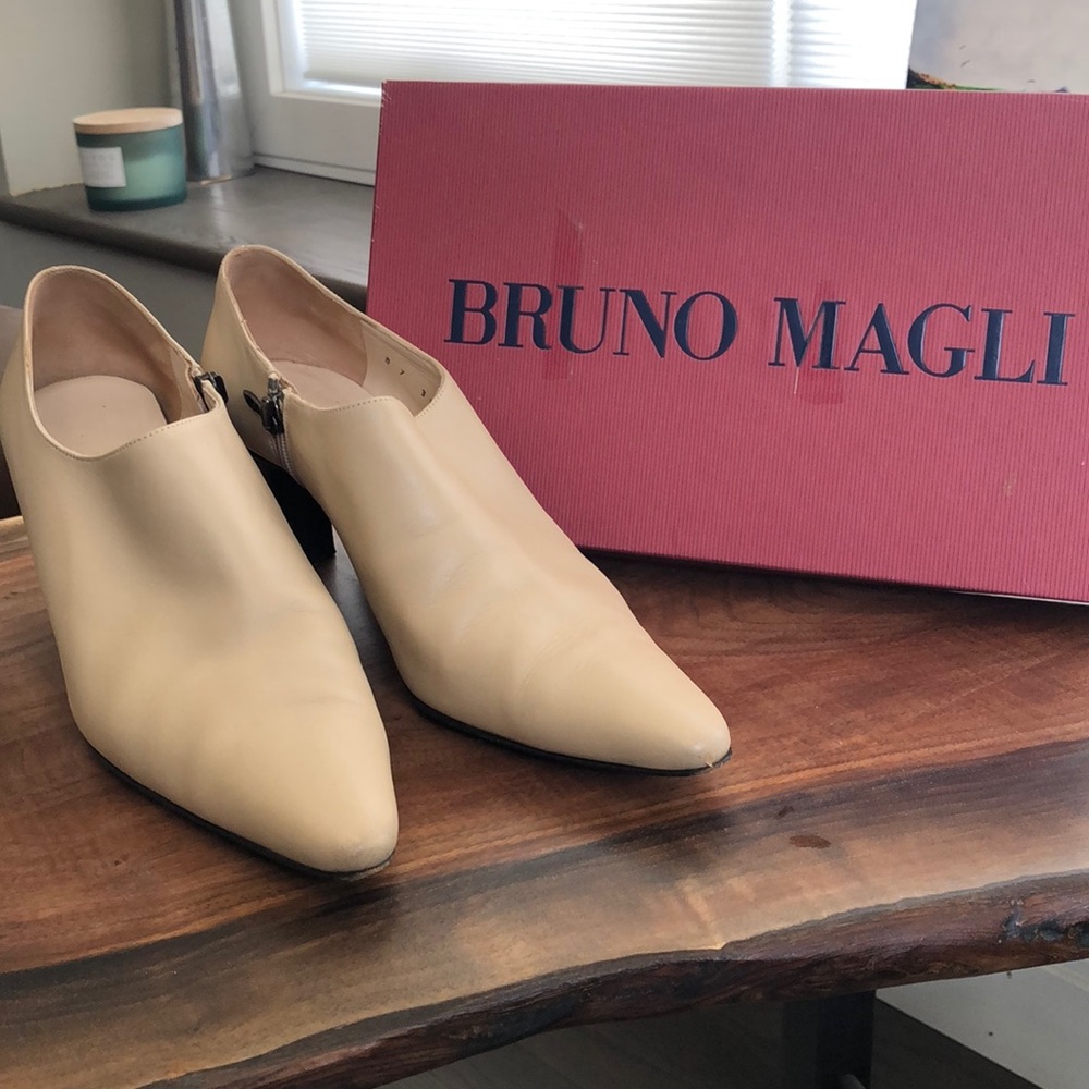 Beautiful Bruno Magli booties...creamy color. Sz7